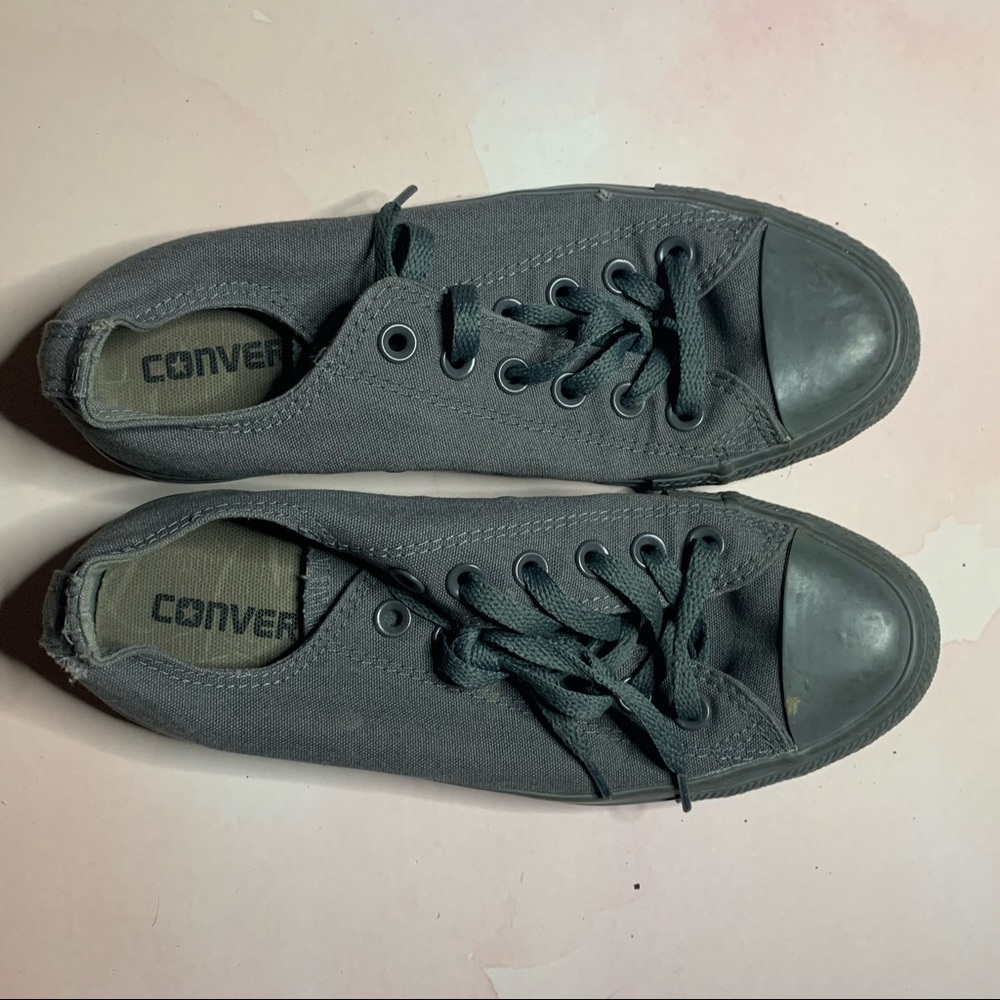 All gray converse low tops